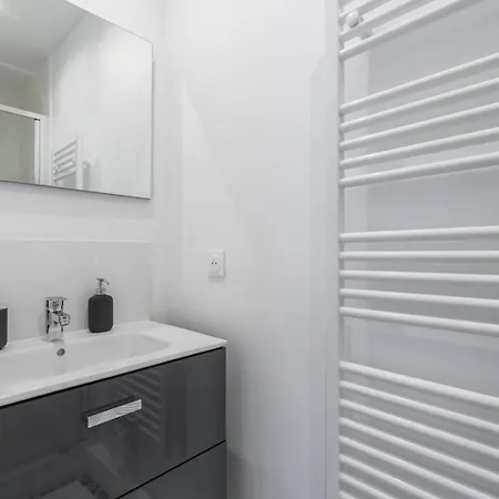 Centre Comfortable, Equipped Apartment! Διαμέρισμα
